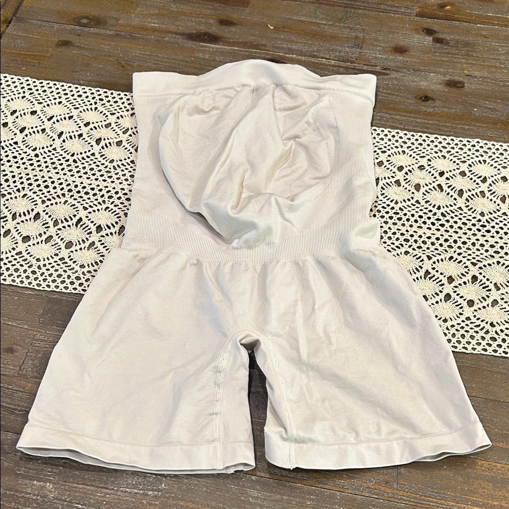 Blanqi Sz M Maternity Biker Shorts